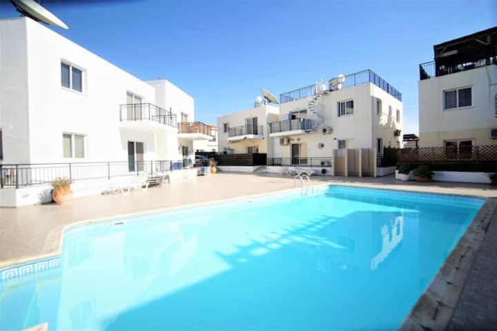 Sunshine Spacious Apartment *